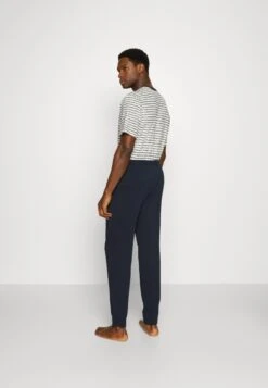 Pier One 2 Pack - Pyjamabroek - Dark Blue/Mottled Light Grey 11 Pier One 2 Pack - Pyjamabroek - Dark Blue/Mottled Light Grey -Pier One 058df6f0d3f34a2aaf1cb22da08558a8