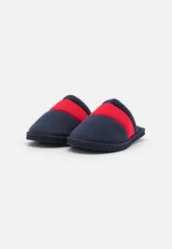 Pier One Unisex - Pantoffels - Dark Blue/Red 9 Pier One Unisex - Pantoffels - Dark Blue/Red -Pier One 08bf6c4b2ded4cc391eed6fd8bf4a4c3