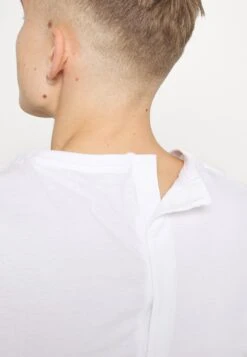 Pier One T-Shirt Print - White 23 Pier One T-Shirt Print - White -Pier One 0a754dbc6c2c421780dae72ee10b1440