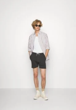 Pier One Trainingsbroek - Black 9 Pier One Trainingsbroek - Black -Pier One 23cbf4a91b1b4b6c8821fd11b87582c6