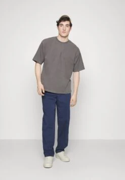 Pier One T-Shirt Basic - Dark Grey -Pier One 72074b99d6ff4da18a54fad484e613f1