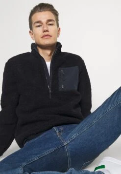 Pier One Fleece Trui - Dark Blue 14 Pier One Fleece Trui - Dark Blue -Pier One 88111e09df4342679a12241e843a9022