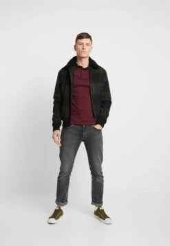 Pier One Muscle Fit - Poloshirt - Bordeaux 8 Pier One Muscle Fit - Poloshirt - Bordeaux -Pier One 8f04bc93cb86430fb17b7449fe3c0ce3