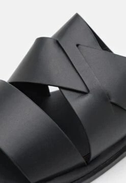 Pier One Muiltjes - Black -Pier One b50a1b42a3ee4cfaa6748df68bcbfe4c