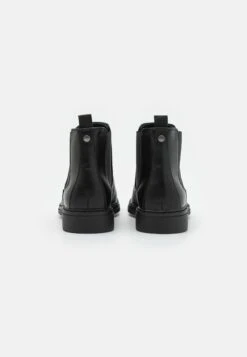 Pier One Korte Laarzen - Black -Pier One ea03e01ea2934881b130258f8612183f